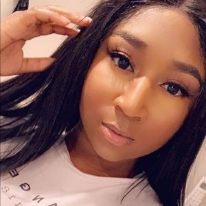 Meet your Posher, Tia